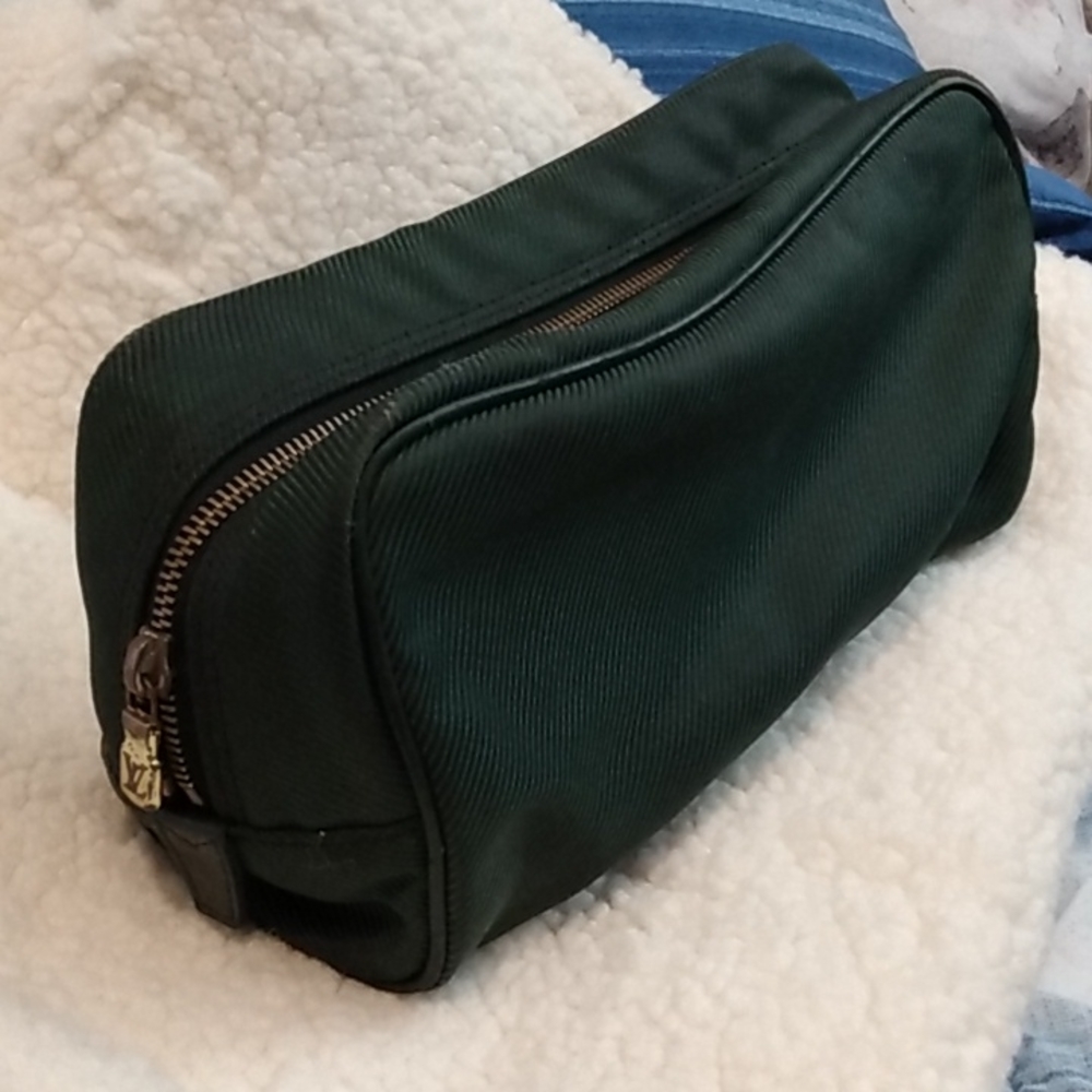 Sale Authentic Louis Vuitton unisex clutch pouch.